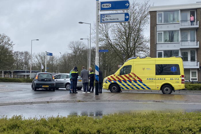 Schade na ongeval op rotonde