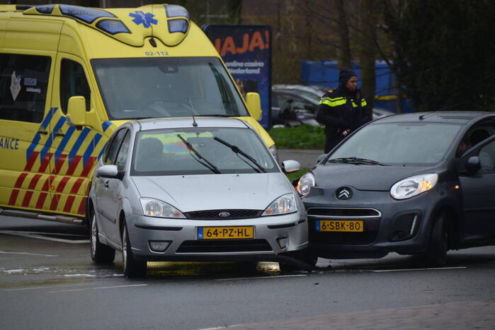 Schade na ongeval op rotonde