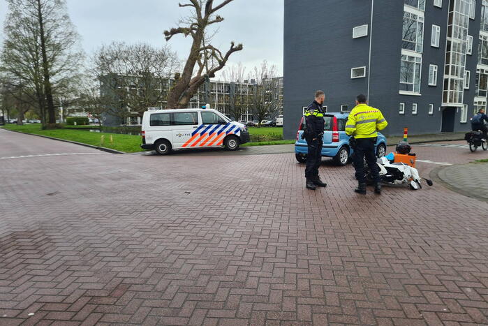 Scooterrijder gewond bij botsing met auto