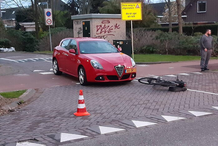 Fietser gewond bij botsing met auto