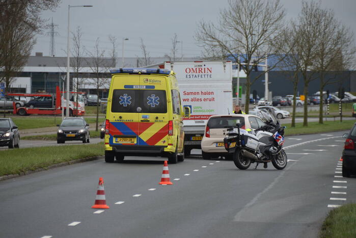 Flinke schade bij aanrijding tussen meerdere voertuigen