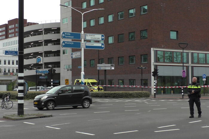 Persoon met verward gedrag uit parkeergarage Knegtel gehaald