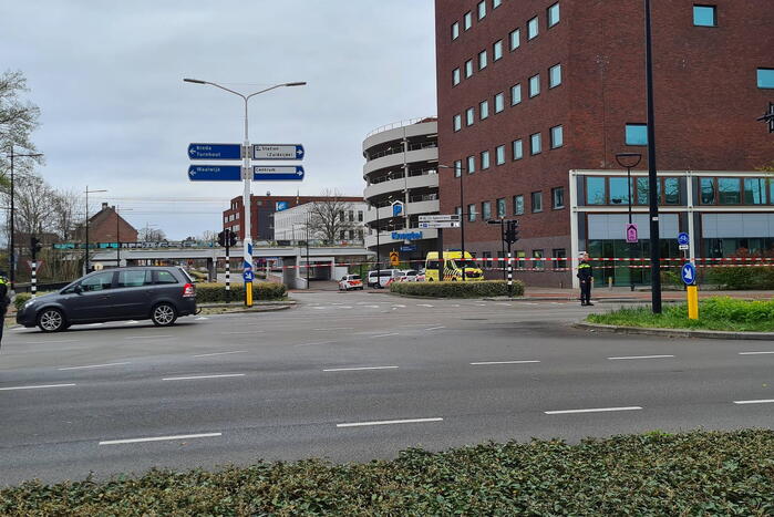 Persoon met verward gedrag uit parkeergarage Knegtel gehaald
