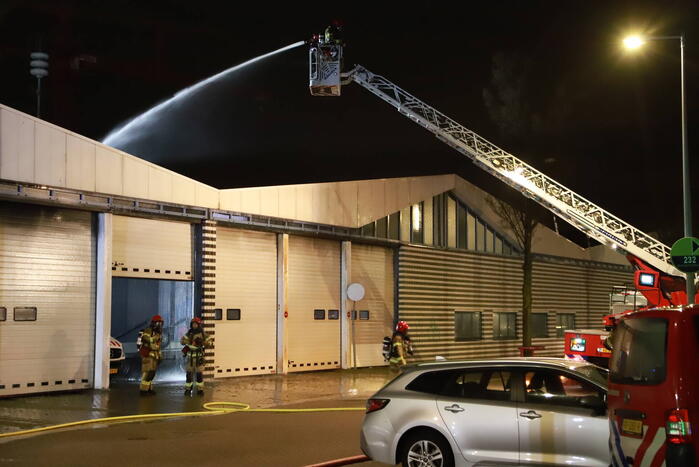 Grote brand bij afvalverwerkingsbedrijf