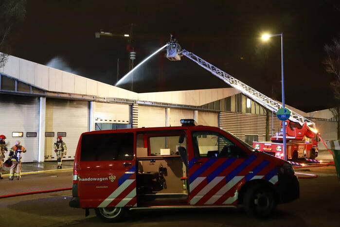 Grote brand bij afvalverwerkingsbedrijf