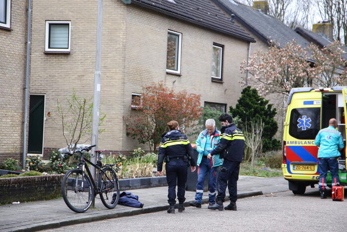 Jongeman raakt gewond na val van fiets