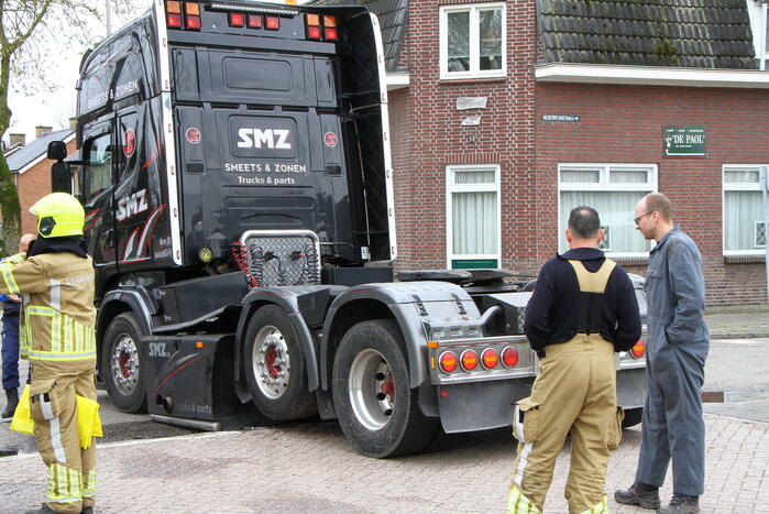 Vrachtwagen verliest dieseltank