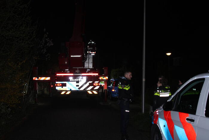 Brandweer blust schoorsteenbrand