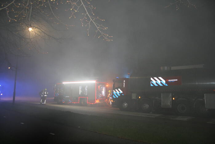 Grote uitslaande brand verwoest vrijstaande woning