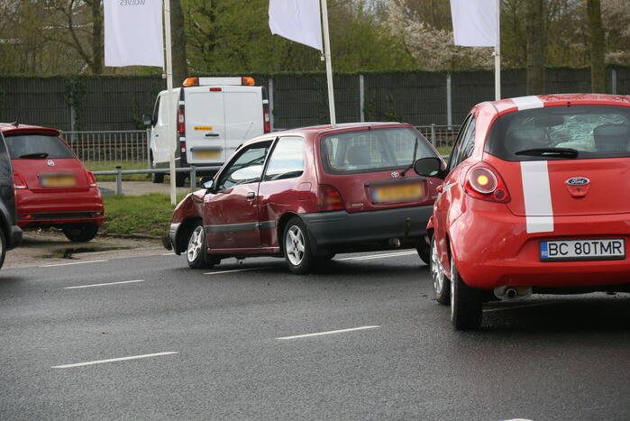 Schade na ongeval op kruising