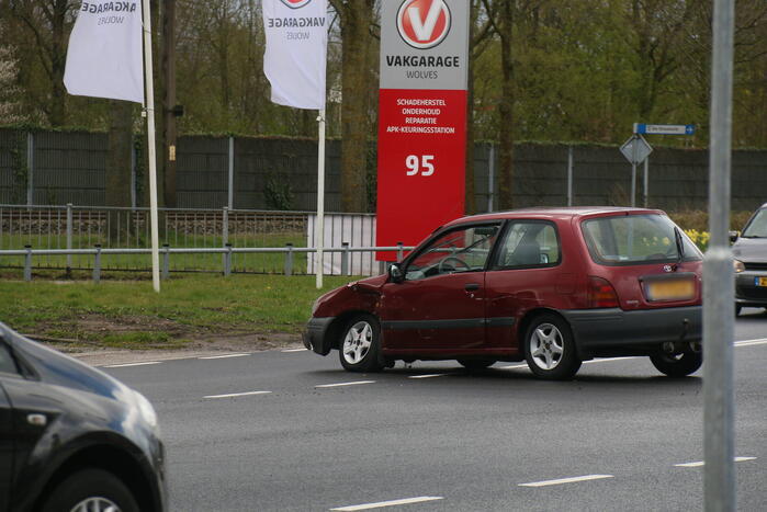 Schade na ongeval op kruising