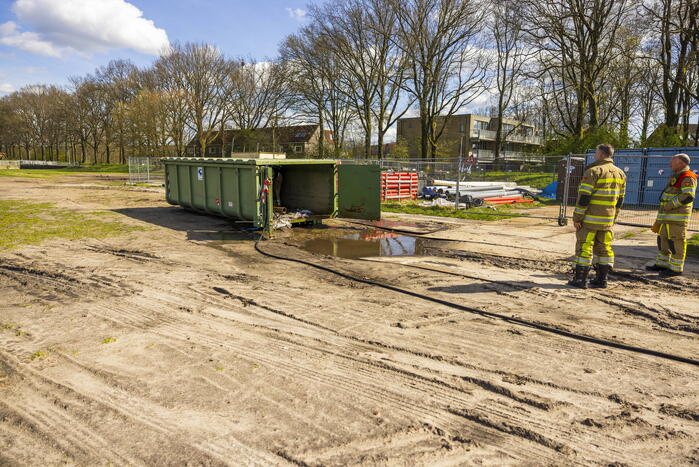 Brand in container vol asbest