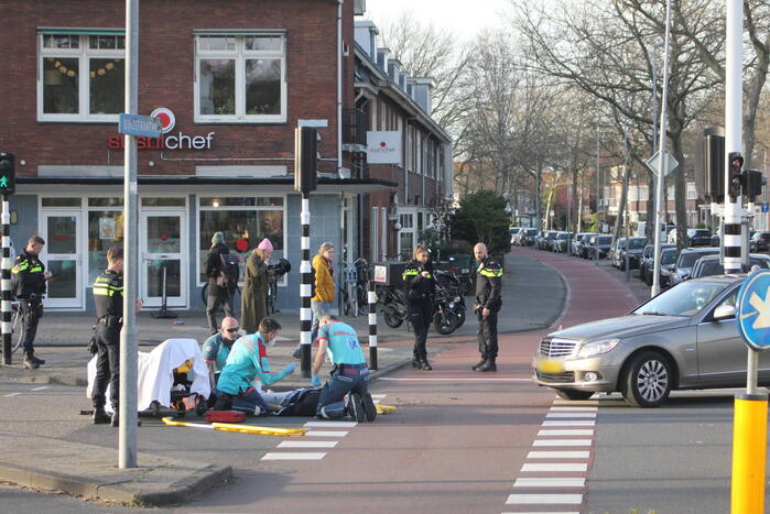 Scooterrijder gewond bij botsing met auto