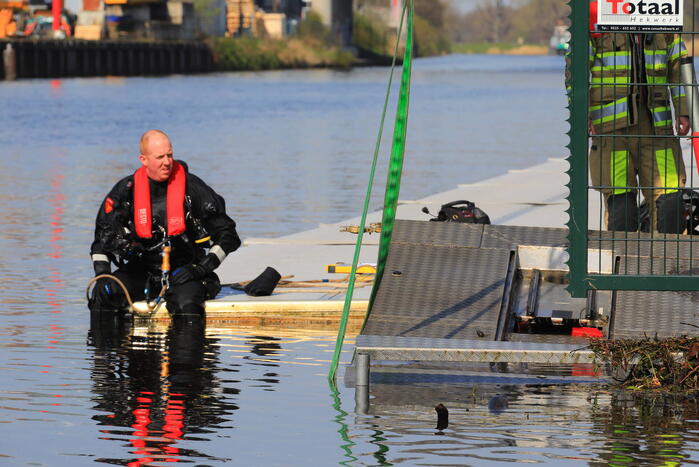 Roeibak Roeivereniging Hemus gezonken in de Eem