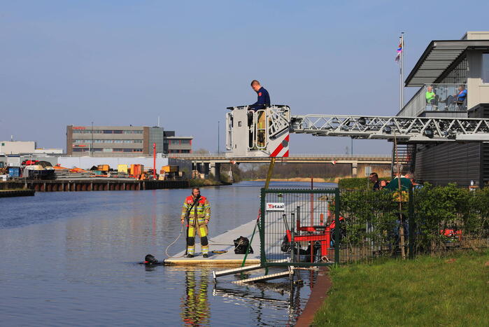 Roeibak Roeivereniging Hemus gezonken in de Eem