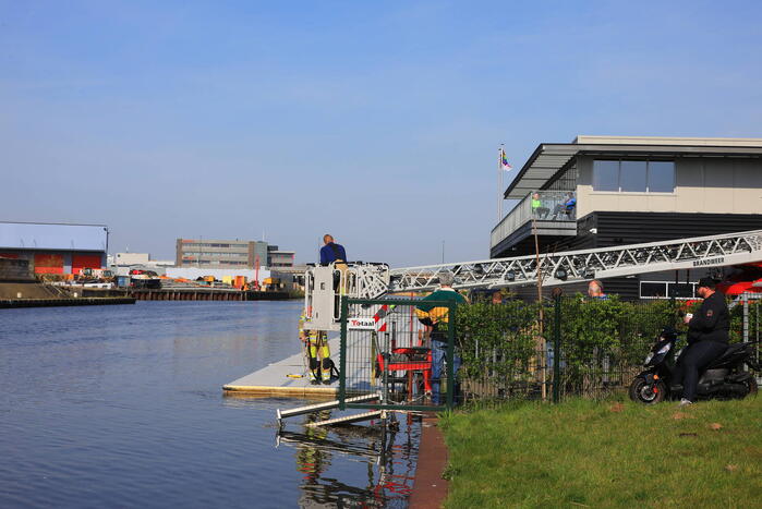 Roeibak Roeivereniging Hemus gezonken in de Eem