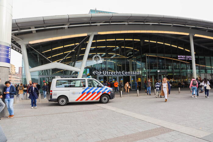 Centraal station deels ontruimd na aantreffen verdacht pakket