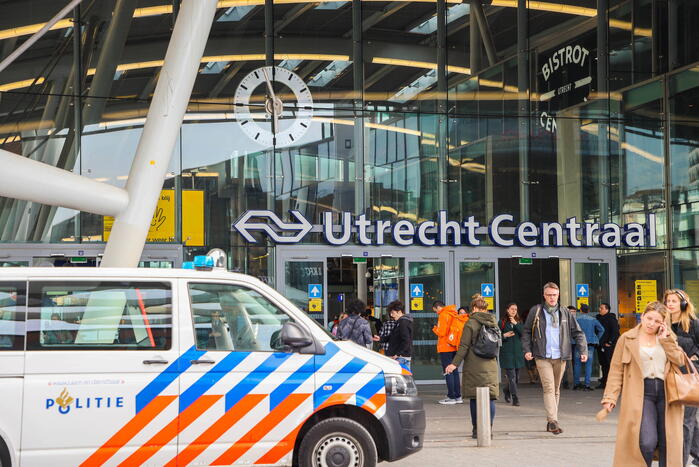 Centraal station deels ontruimd na aantreffen verdacht pakket