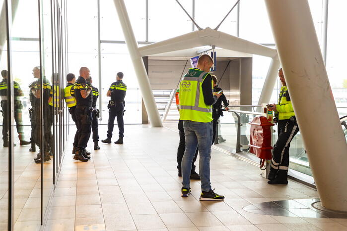Centraal station deels ontruimd na aantreffen verdacht pakket