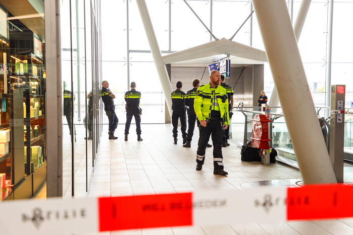 Centraal station deels ontruimd na aantreffen verdacht pakket