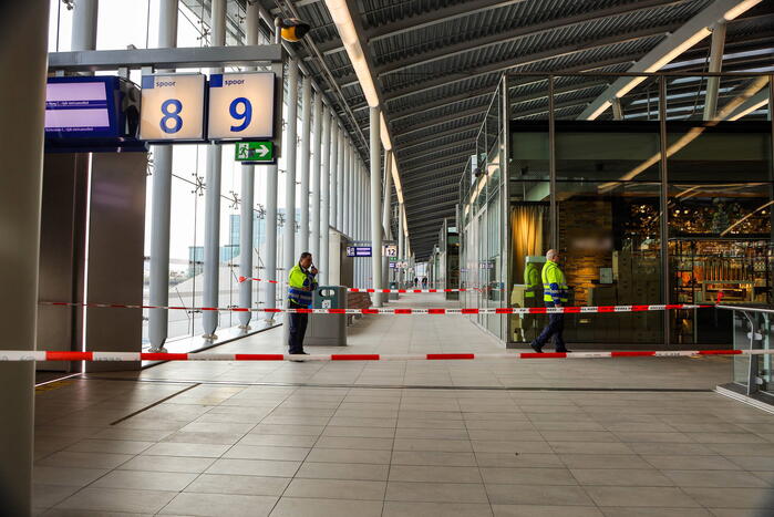 Centraal station deels ontruimd na aantreffen verdacht pakket
