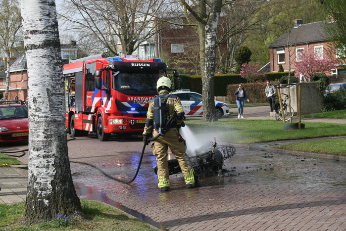 Motor gaat in vlammen op