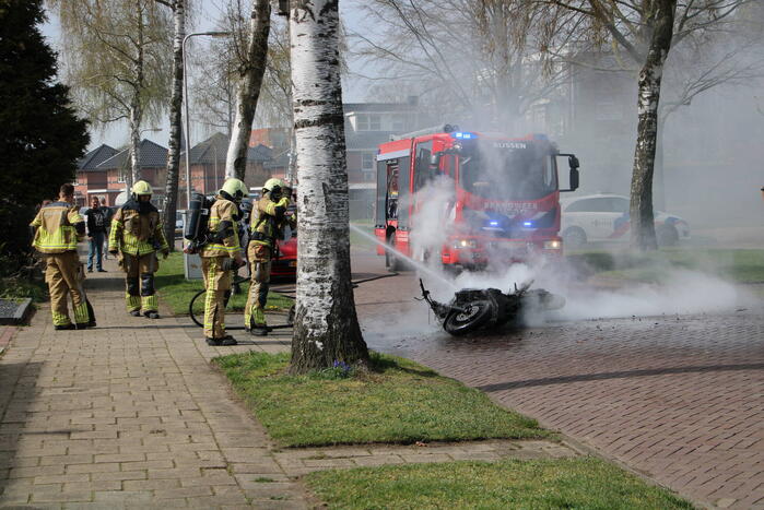 Motor gaat in vlammen op
