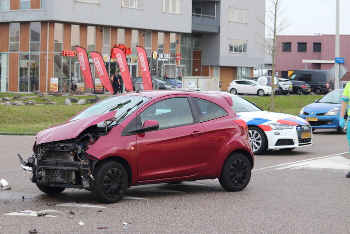 Veel schade na ongeval op kruising