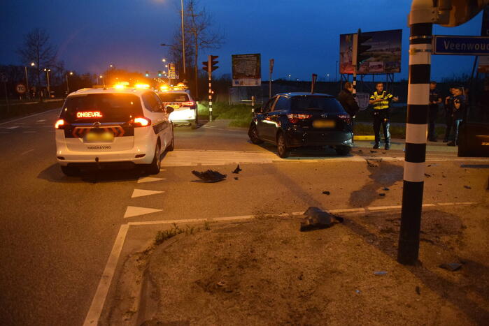 Veel schade na ongeval op kruising