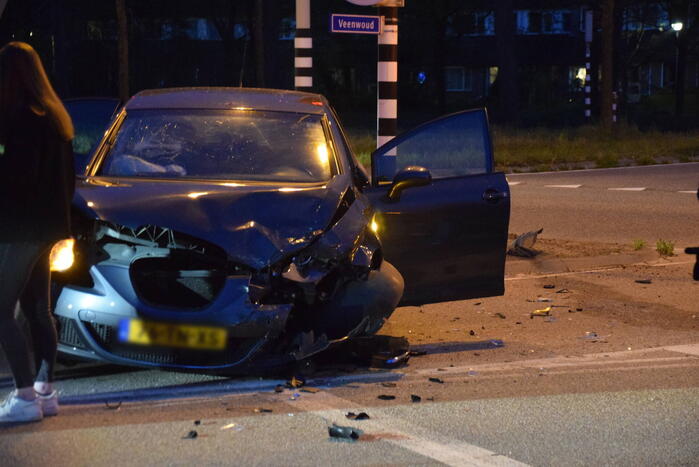 Veel schade na ongeval op kruising