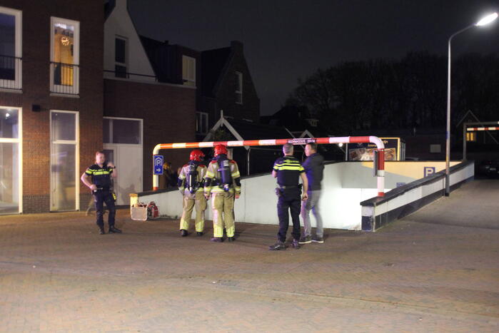 Parkeergarage vol rook na brand