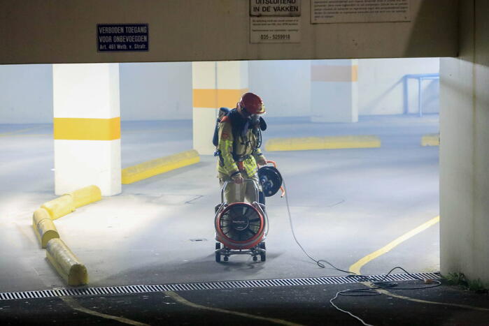 Parkeergarage vol rook na brand