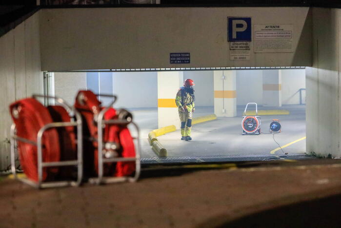 Parkeergarage vol rook na brand