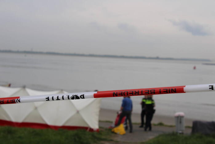 Onderzoek naar aantreffen overleden persoon