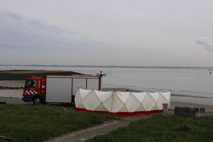 Onderzoek naar aantreffen overleden persoon