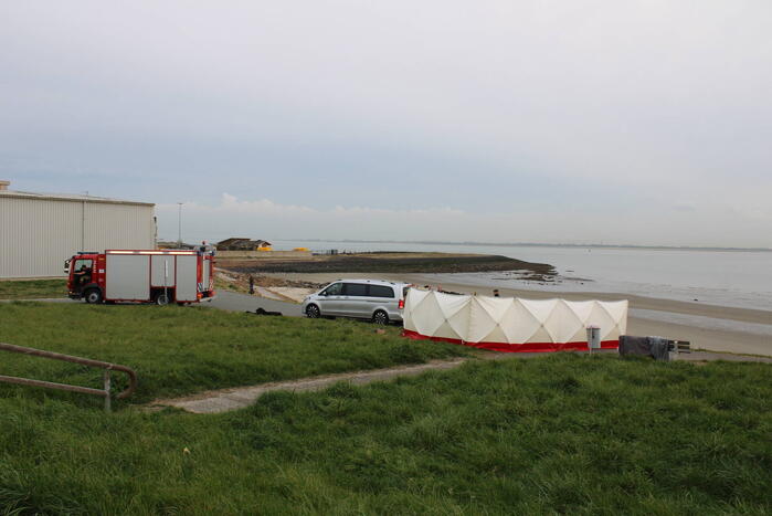 Onderzoek naar aantreffen overleden persoon