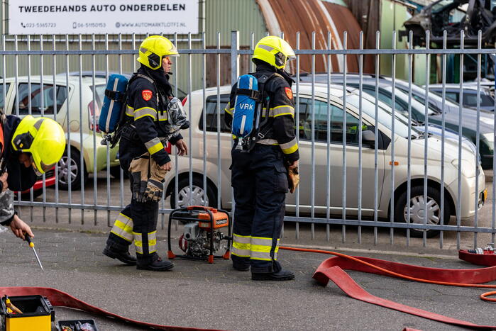 Grote brand in autosloperij