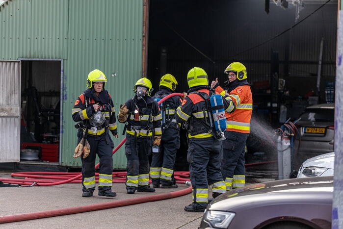 Grote brand in autosloperij