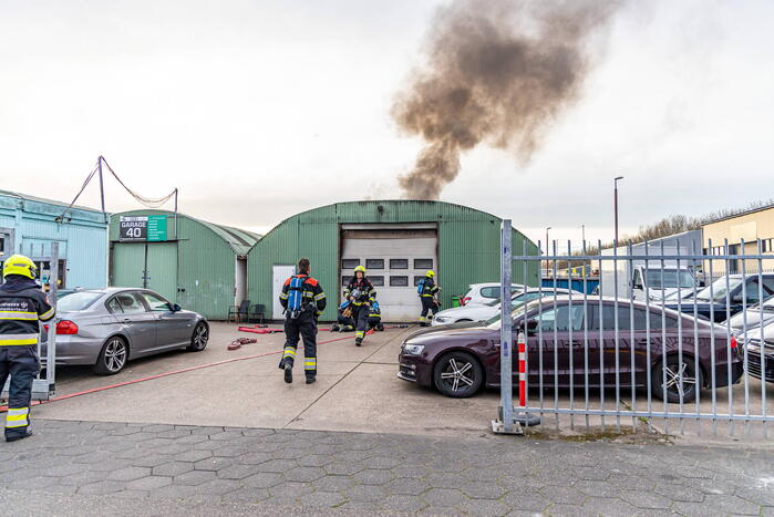 Grote brand in autosloperij