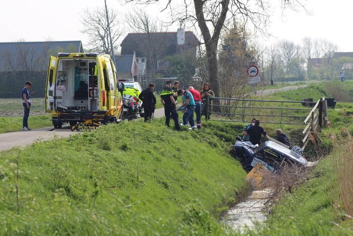 Bestuurder crossauto gewond bij eenzijdig ongeval