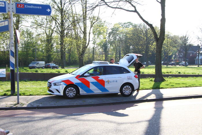 E-biker gewond bij botsing met auto