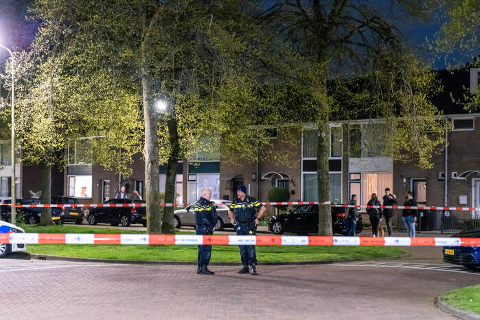 Politie lost schoten na vermoedelijke woninginbraak