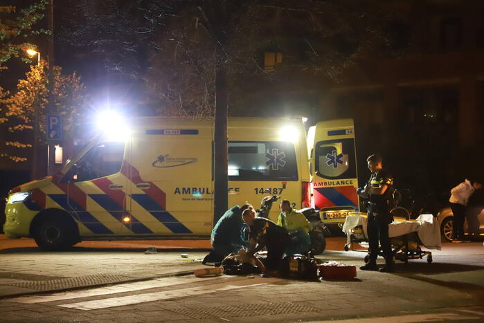 Scooterrijder komt hard ten val