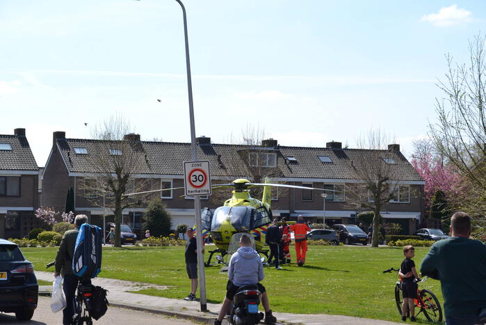 Traumahelikopter trekt veel bekijks