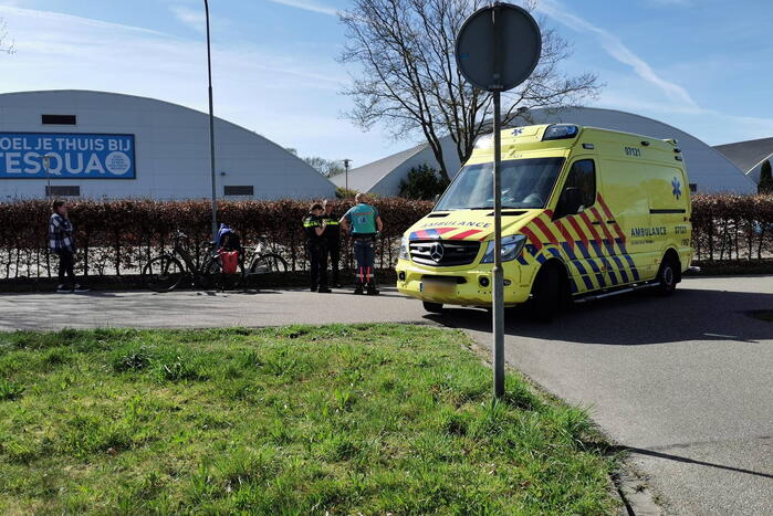 Persoon gewond na val met fiets