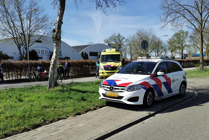 Persoon gewond na val met fiets