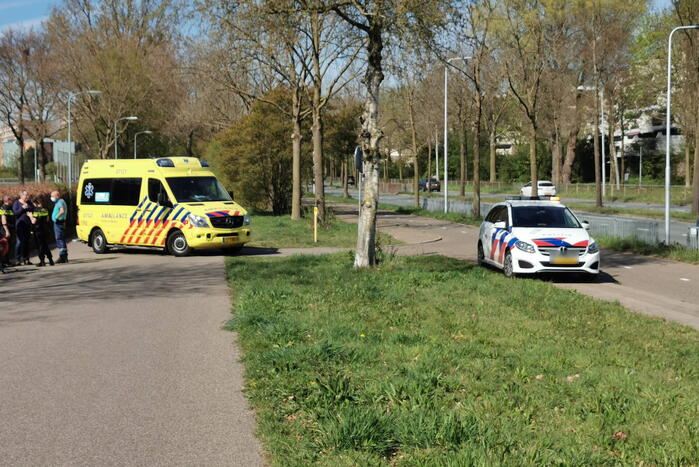 Persoon gewond na val met fiets