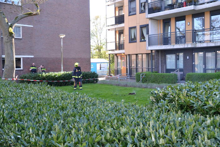 Bloempot in brand op balkon