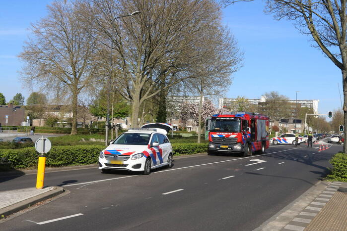 Persoon op scootmobiel gewond bij botsing met auto