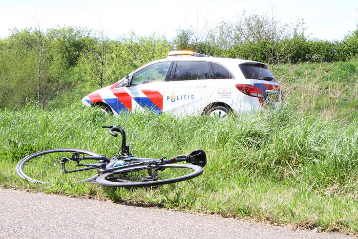Wielrenner gewond na val met fiets